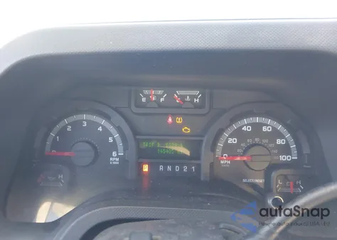 2010 Ford E-150 Commercial/Recreational z USA, uszkodzony, nr VIN 1FTNE1EW8ADA16208